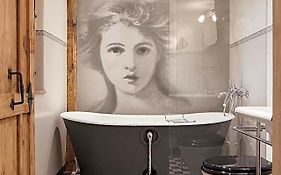 Boutique - Hotel Adara